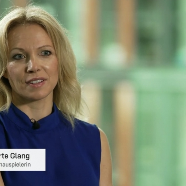 Birte Glang als Speakerin und Moderatorin beim INLINE Kongress