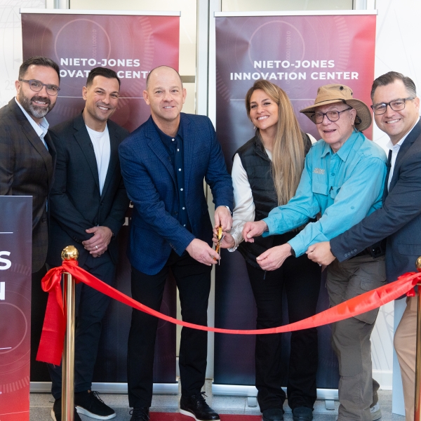 Life Fitness / Hammer Strength eröffnet das Nieto-Jones Innovation Center 